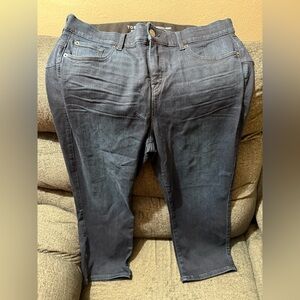 NWOT Torrid Crop Bombshell Skinny Premium Stretch jeans, size 20